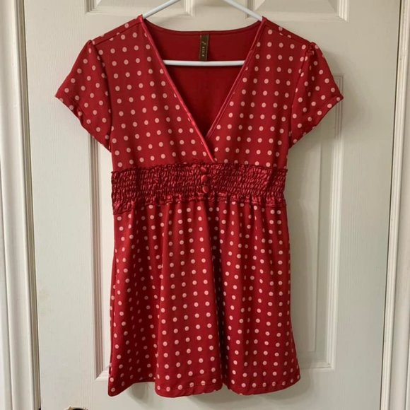 🌷3 for$20🌷TSC, US M, Red Polka Dot Shirred Waist V-Neck Cap Sleeved Top - Picture 3 of 9